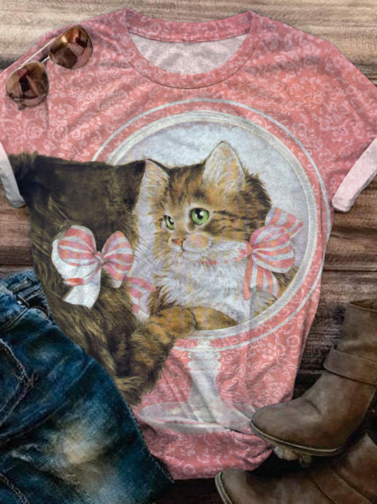 Vintage Looking At Mirror Cat Crew Neck T-shirt