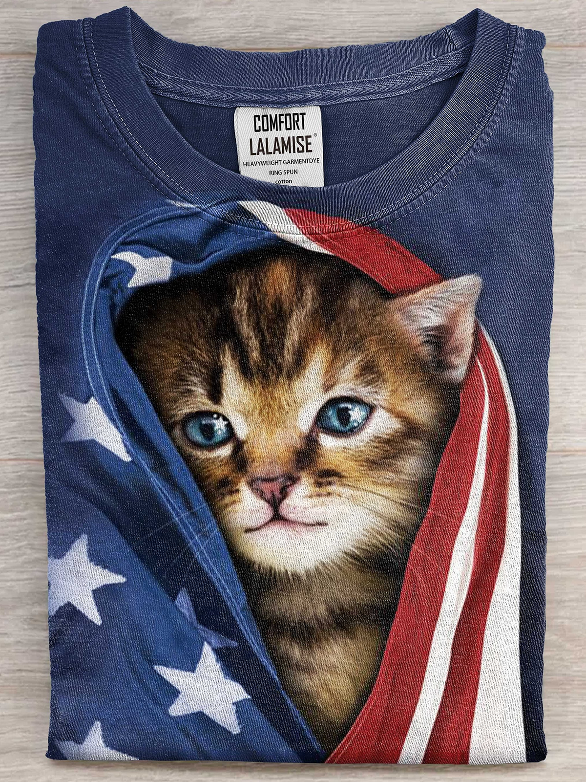 Kitty With Flag Art Print Casaul Crew Neck T-shirt