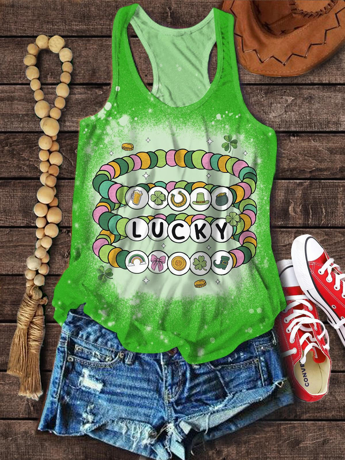 Tank Top mit „Lucky Happy St. Patrick Day“-Armband-Print