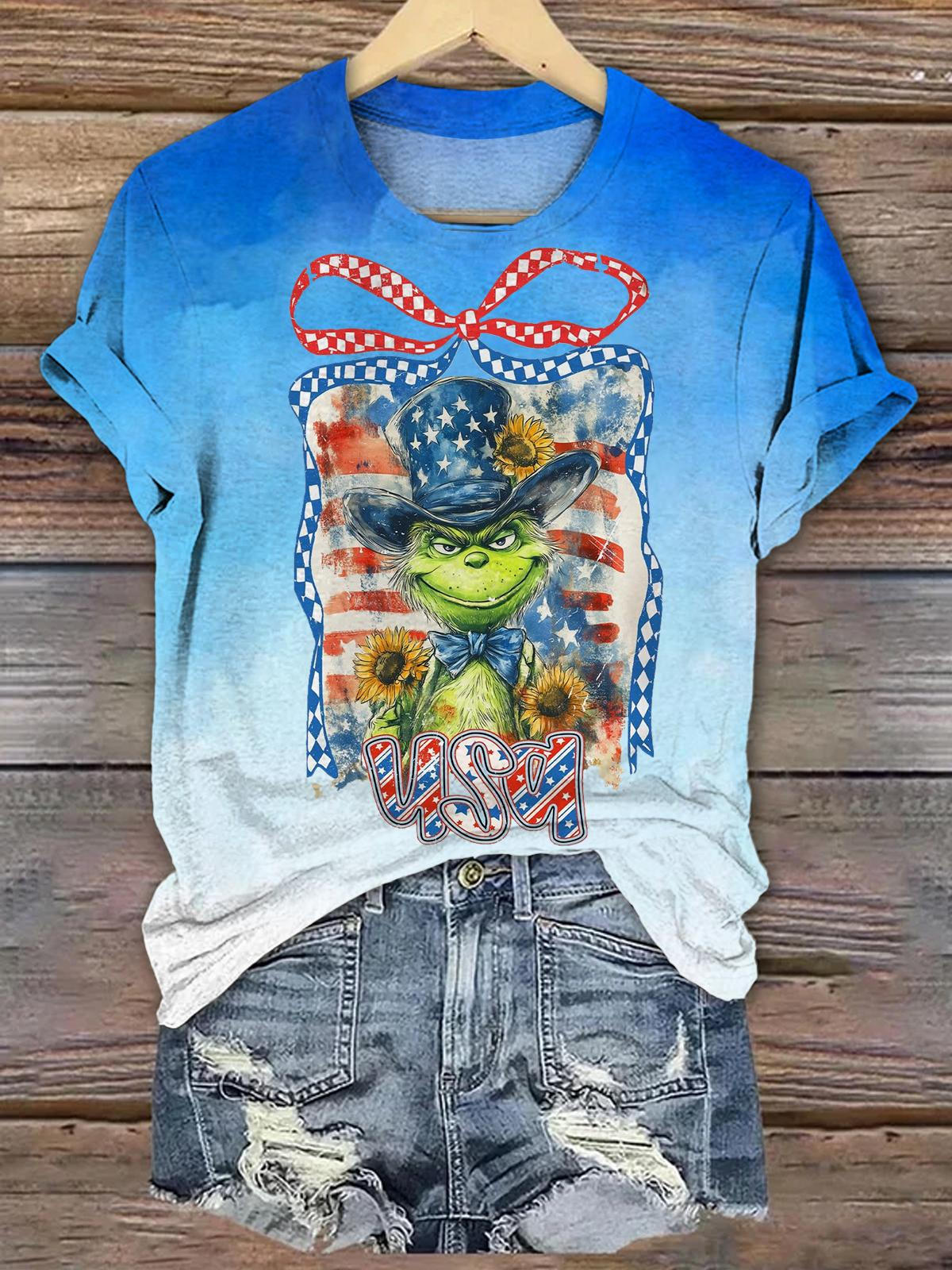 Retro Patriotic Green Guy Crew Neck T-shirt