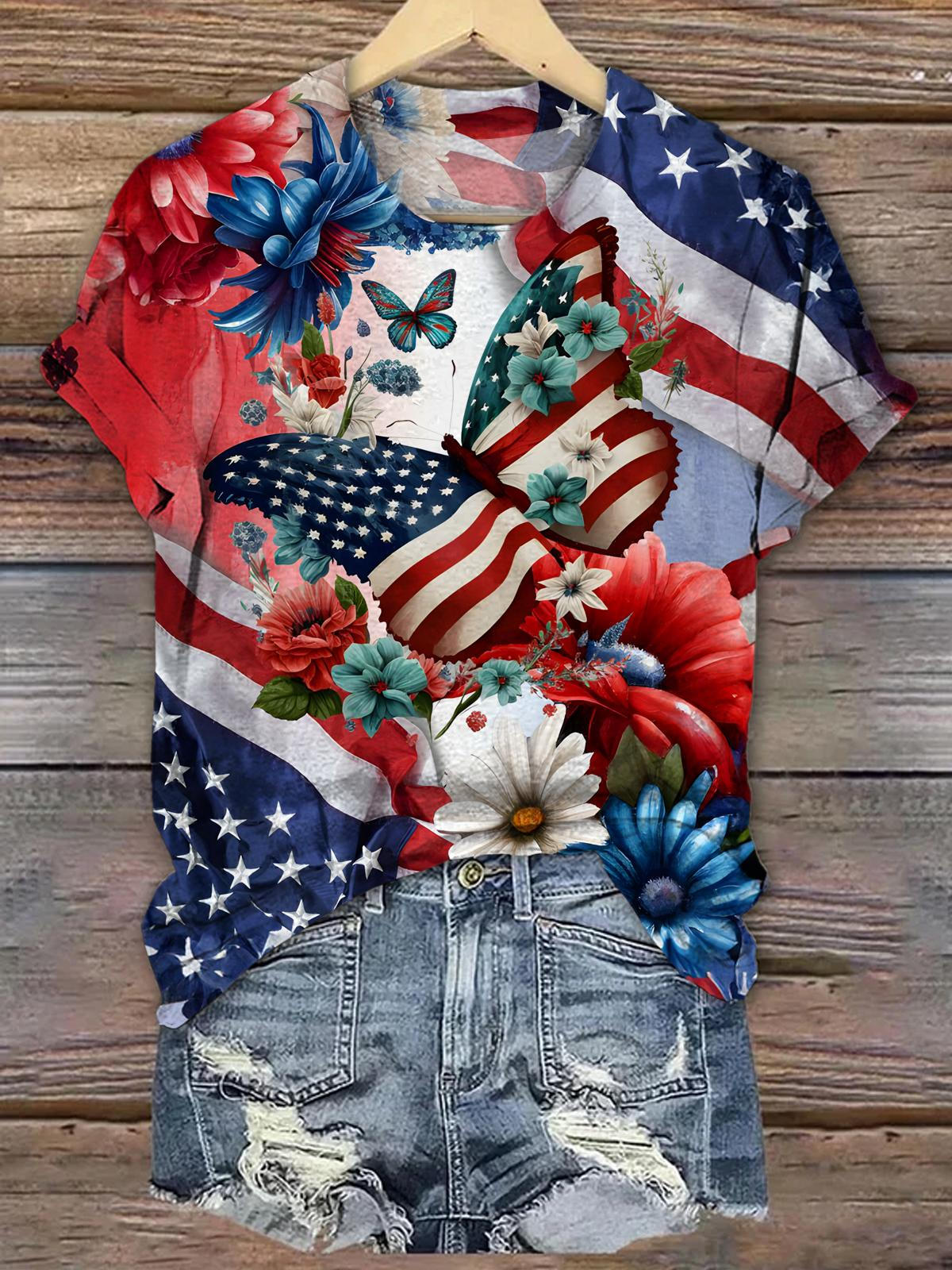 4th of July Butterfly Crew Neck T-shirt