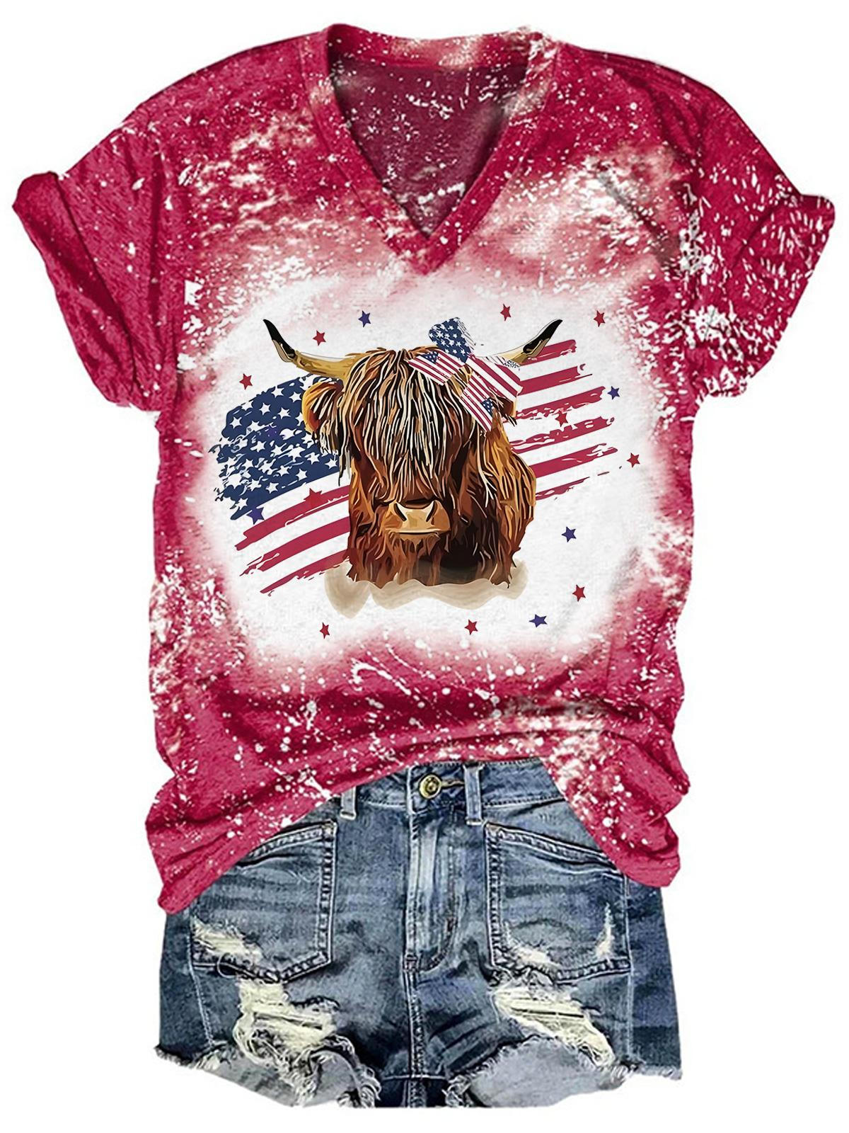 America Fag – T-Shirt mit Batikmuster und V-Ausschnitt in Highland-Kuh-Optik