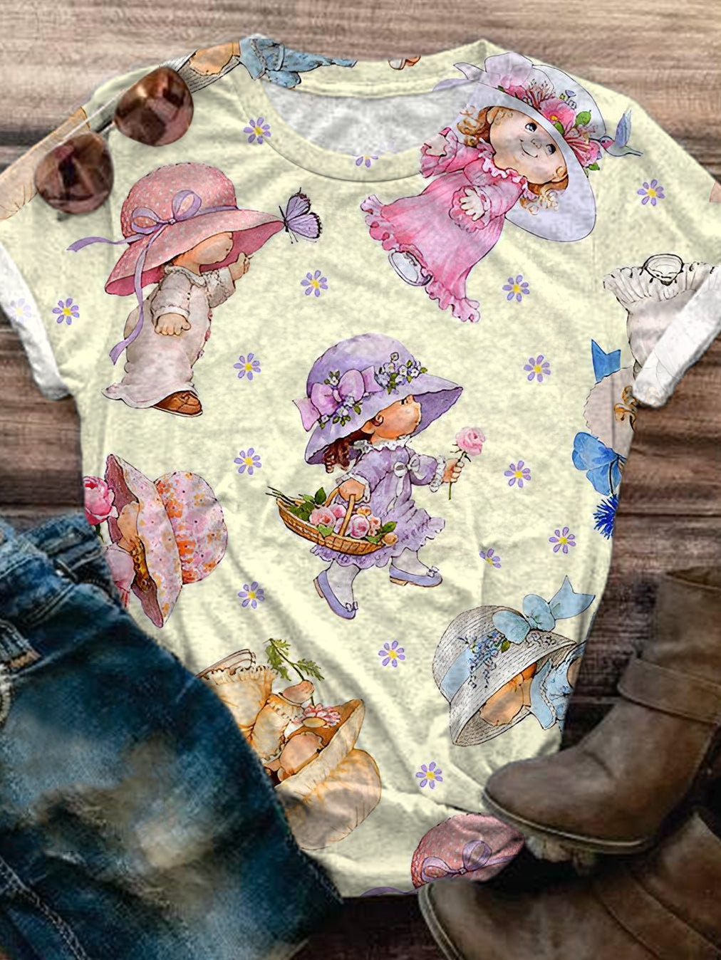 Retro Cute Little Girl Print Crew Neck T-shirt
