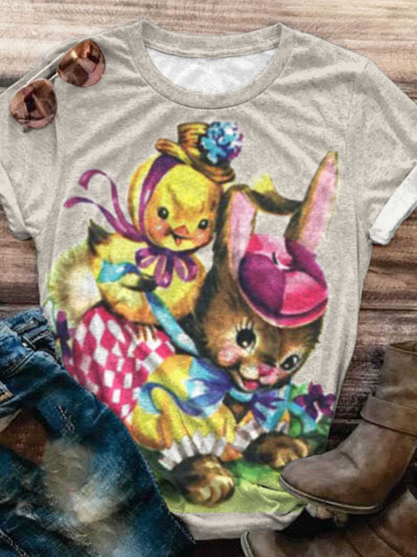 Vintage Chick and Rabbit Print Crew Neck T-Shirt